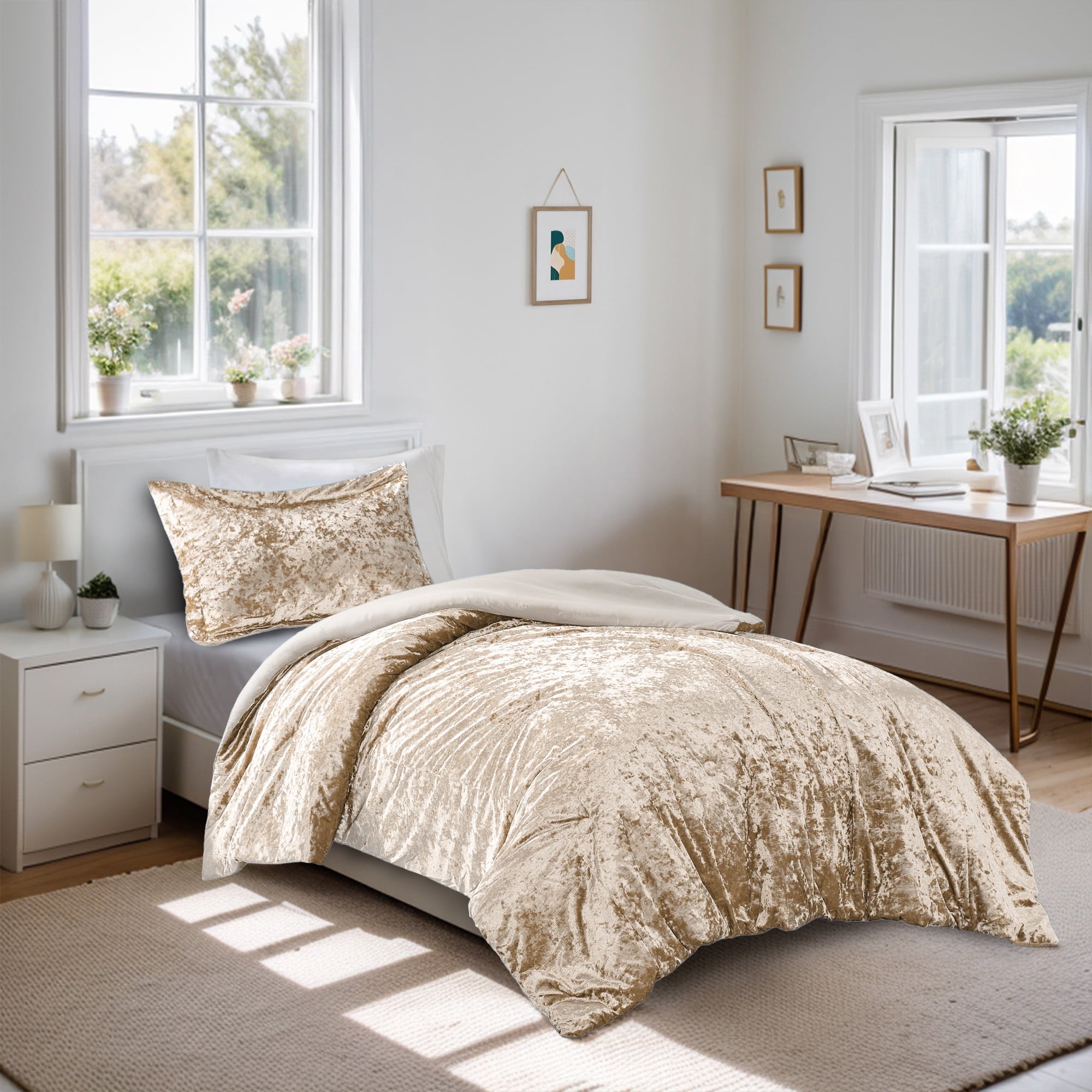 Regency Heights Fullqueen Cozy Velvet Comforter Sets