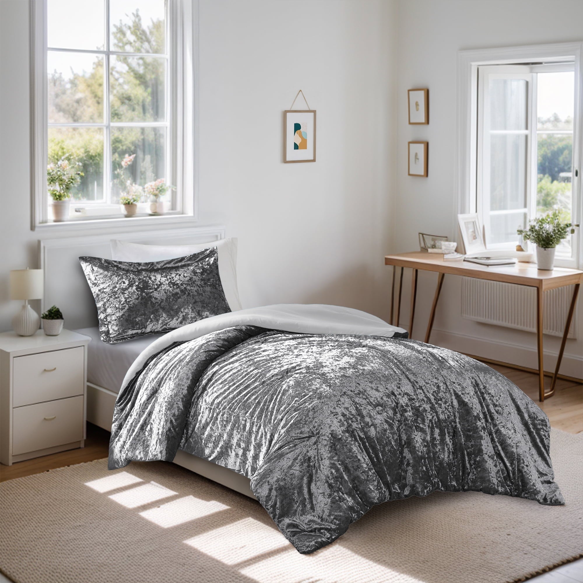 Regency Heights Fullqueen Cozy Velvet Comforter Sets